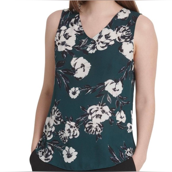 6/$15 Bundle Sale: EUC DKNY Floral Scoop Neck Sleeveless Top - Picture 3 of 7